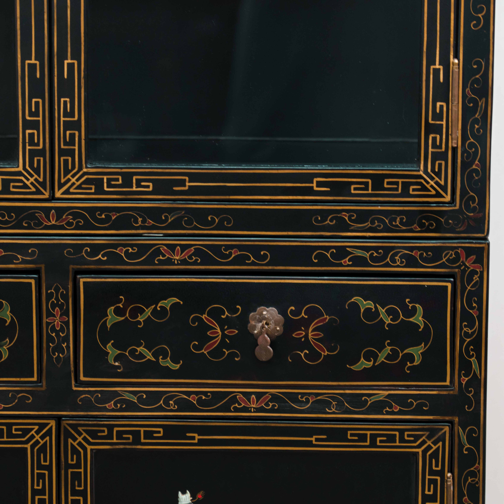 Витрина в стиле Шинуазри