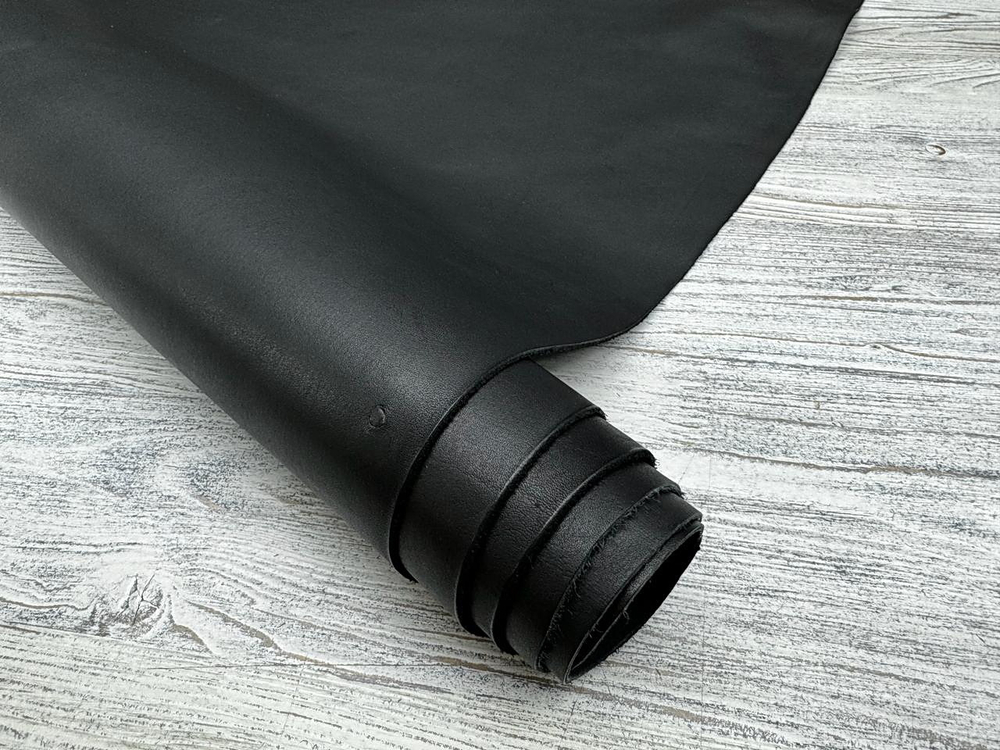 Toro Boolwing Nero (1,6-1,8 мм), цв. Черный, натуральная кожа
