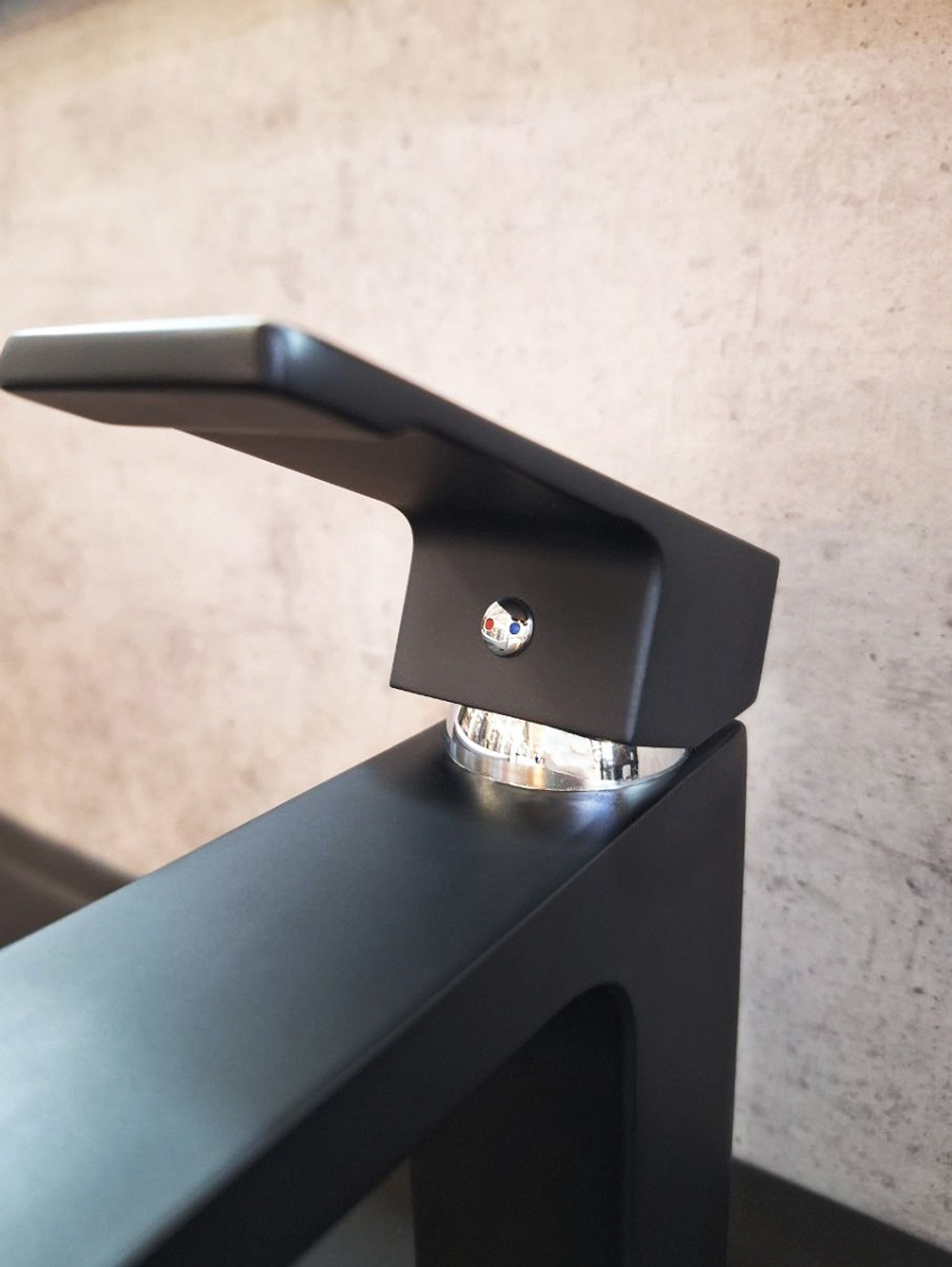 Смеситель для раковины AltroBagno Lamberto 0124 MB