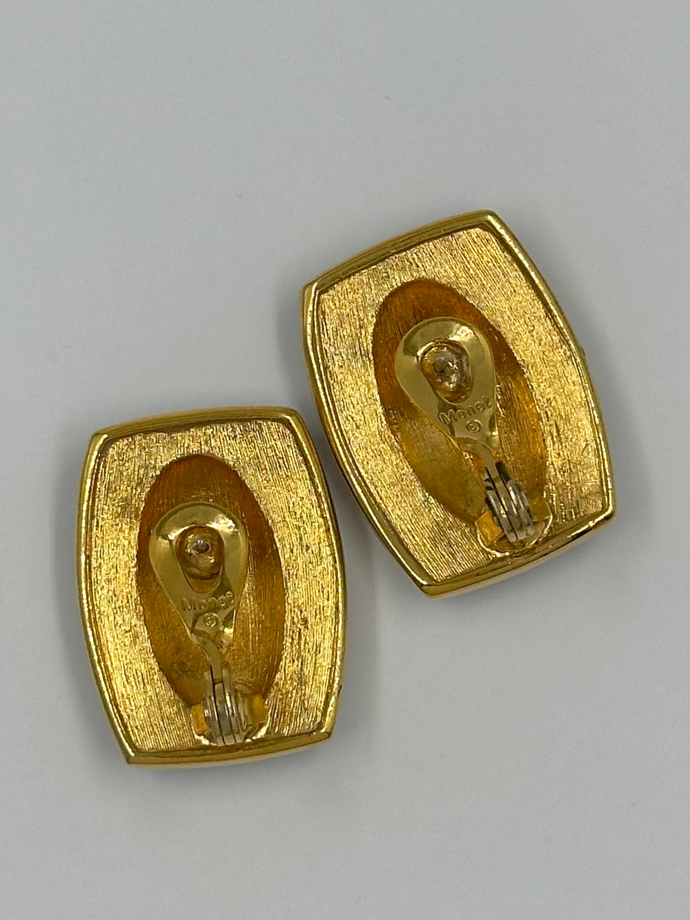 Серьги с тёмно-синей эмалью Monet