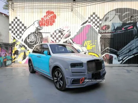 Широкий карбоновый обвес для Rolls-Royce Cullinan Ролс Ройс Куллинан