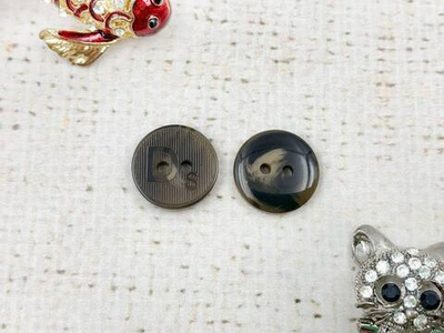 Пуговицы, d 1,5 см, 2 прокола, тёмно-коричневый