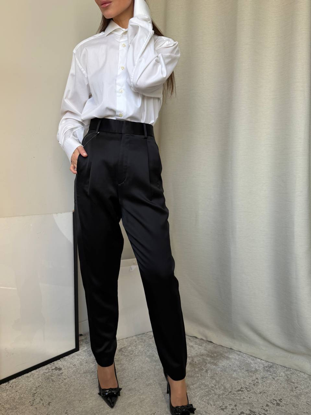 Новые атласные брюки Saint Laurent, S