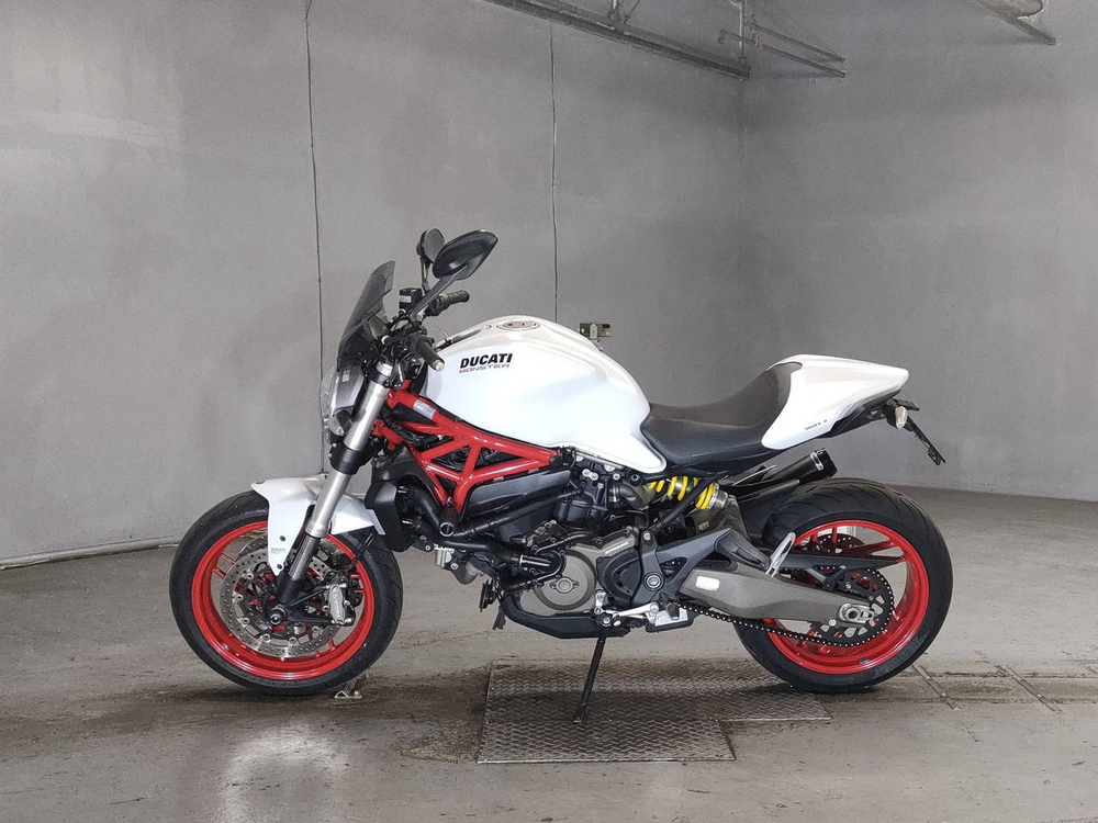 Ducati Monster 821 2015