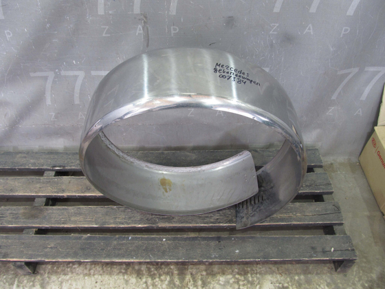 Чехол запасного колеса Mercedes G-Class (W463) 08-18 Б/У Оригинал A4638901500