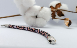 Браслет из бисера змейка by A.S. розовая,подарок маме/сестре/подруге ручная работа