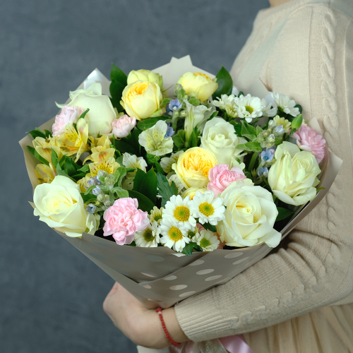 Купить Букет с лимонными розами и незабудками