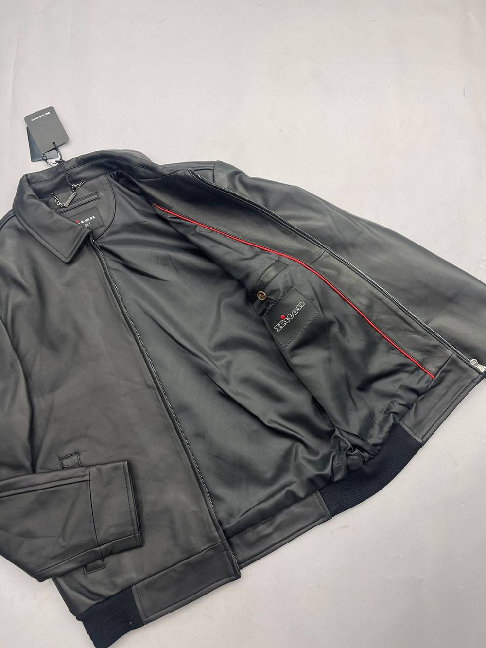 Кожаная куртка Kiton