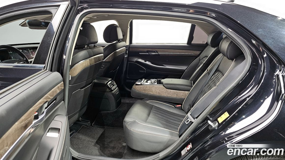 Genesis G90 3.8 AWD (03.2020)