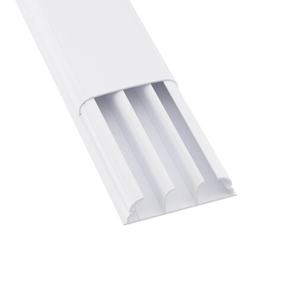 Кабель-канал плинтусного типа 70х22 мм, трехсекционный, с крышкой