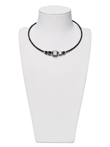 10153851 Колье Роман с камнем