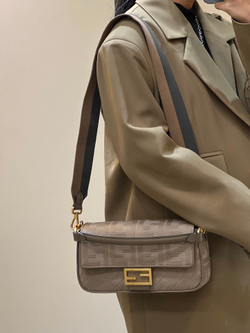 Fendi Baguette 27 cm