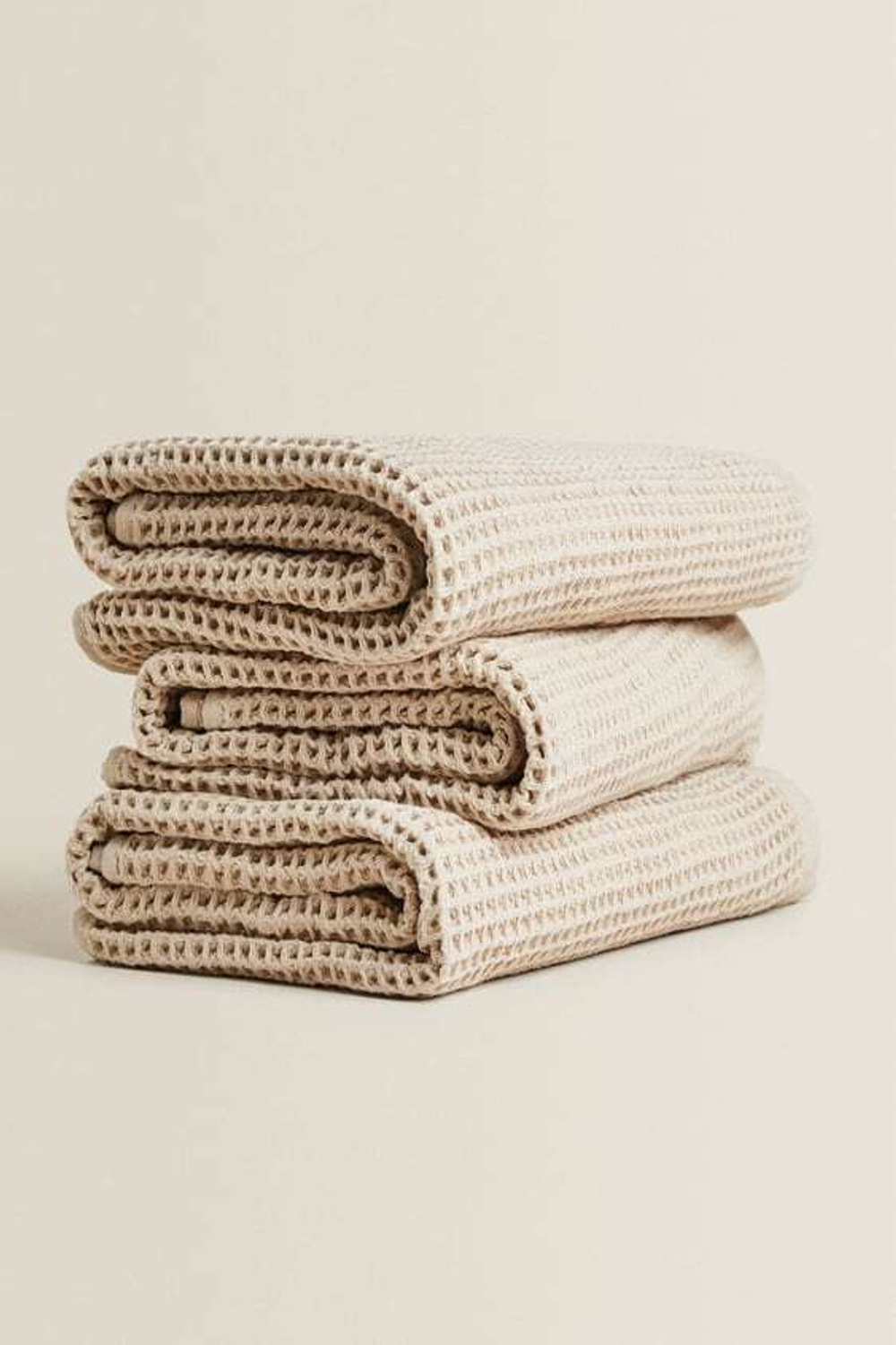 ZARA HOME ВАФЕЛЬНОЕ БАННОЕ ПОЛОТЕНЦЕ, ПЕСОЧНЫЙ