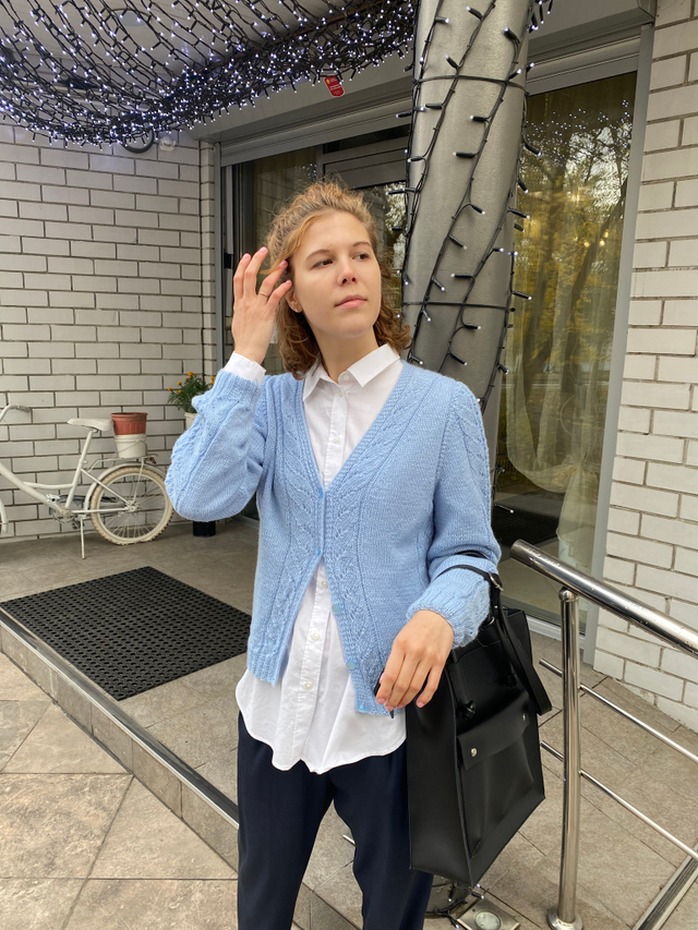 Вязаный кардиган голубого цвета из нежного пуха беби альпака