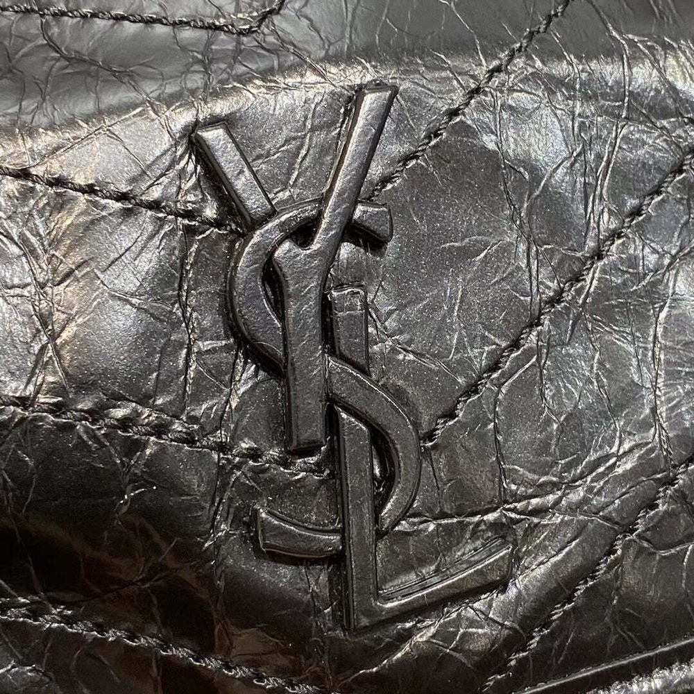 Yves Saint Laurent Niki 22 cm