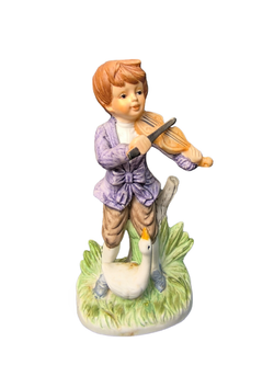 Фарфоровая статуэтка "Мальчик скрипач" Capodimonte