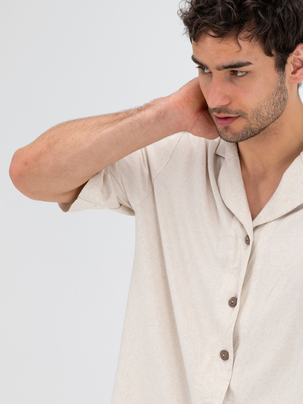 Костюм льняной с шортами. Песочный