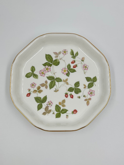 Блюдо 17,5см Wedgwood, Wild Strawberry