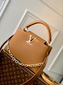 Louis Vuitton Capucines MM