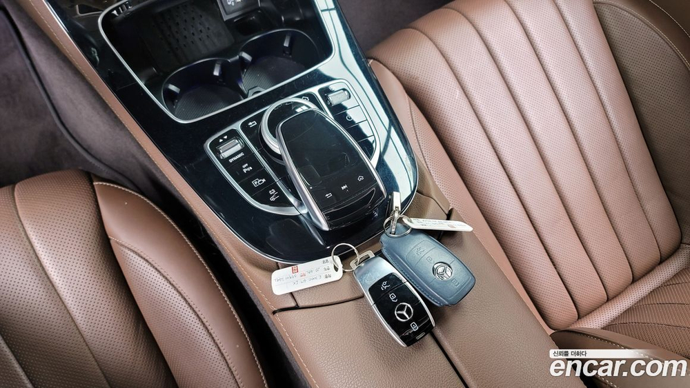 Mercedes-Benz E-Class W213 E300e 4MATIC Exclusive (04.2020)