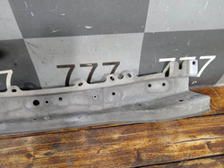 Усилитель переднего бампера верхний Mitsubishi Outlander 3 15-23 Б/У Оригинал 6400G576