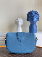 Louis Vuitton Pont 9 Soft MM