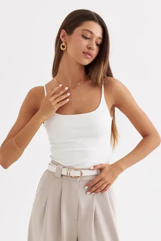 Майка на бретелях из хлопка кремового цвета