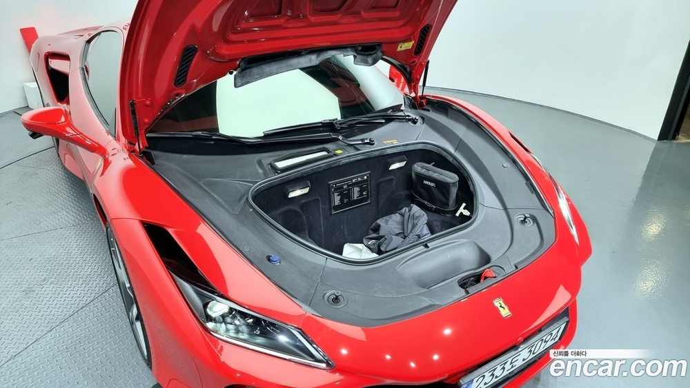 Ferrari F8 Tribute 3.9 V8 (09.2021)