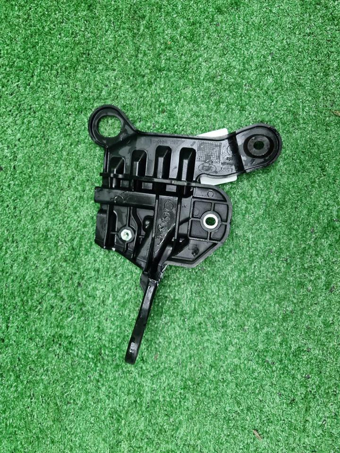 Площадка АКБ Land-Rover Discovery Sport (19-нв)