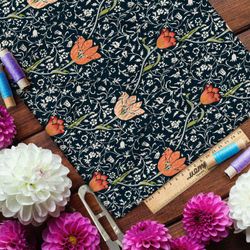 Ткань атлас резные тюльпаны с сеткой из тонких белых растений