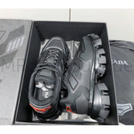 Женские кроссовки Prada Cloudbust Thunder черного цвета на высокой подошве