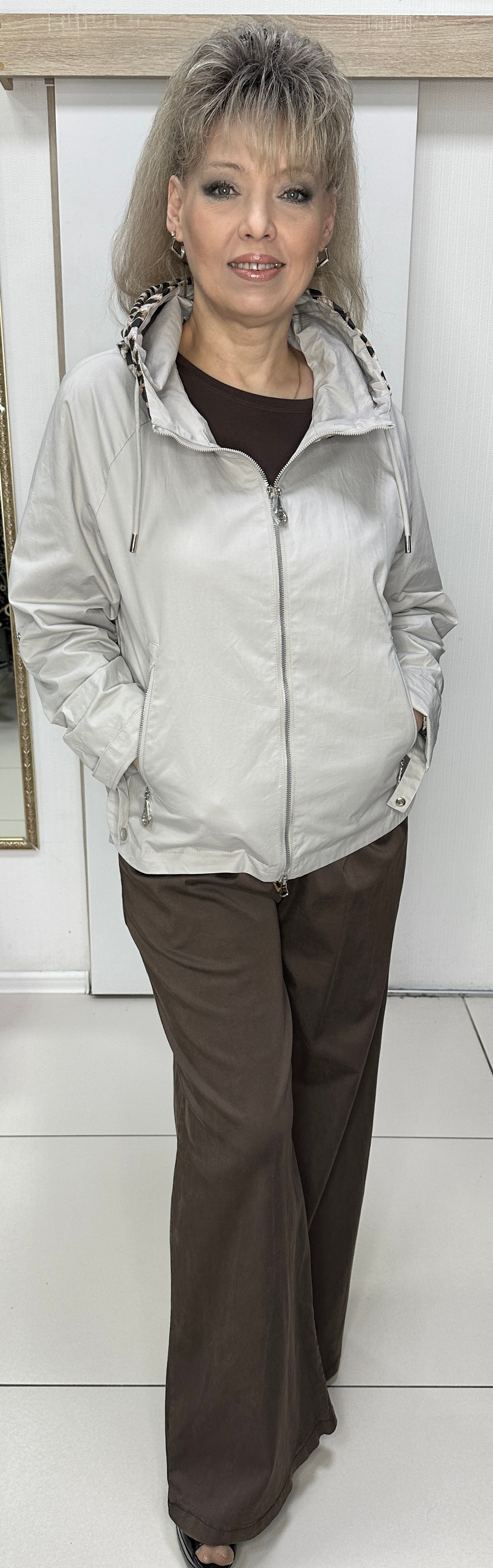 Куртка-ветровка с леопардовым принтом