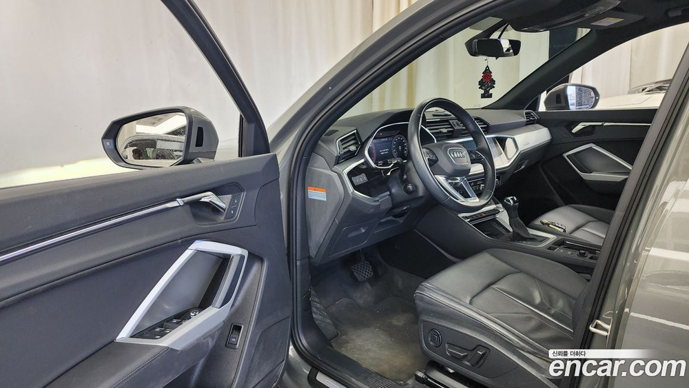 Audi Q3 (F3) 35 TDI Premium (06.2020)
