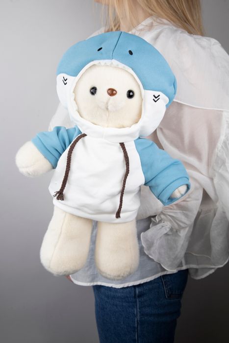 Мягкая игрушка Мишка в костюме 43 см (белый)