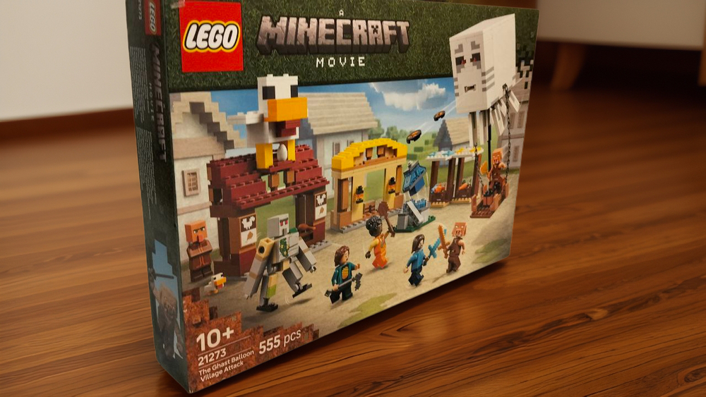 LEGO Minecraft 21273 «Нападение на деревню воздушных шаров Гаста» — эпичная битва