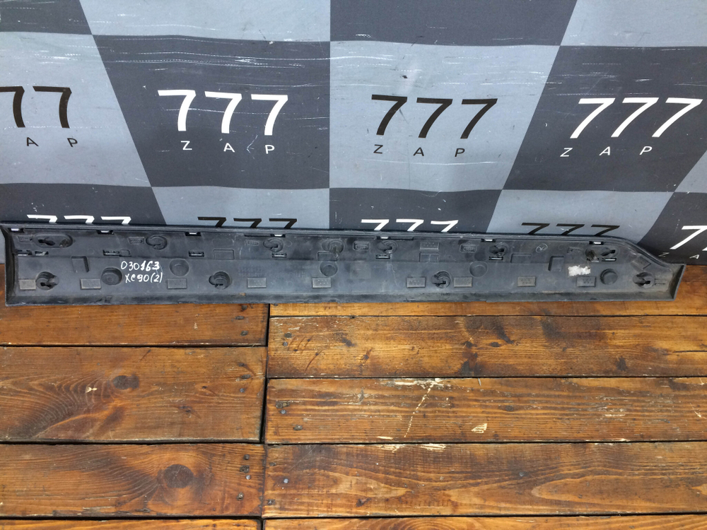 Накладка двери передней левой Volvo XC90 2 14-нв Б/У Оригинал 31448427