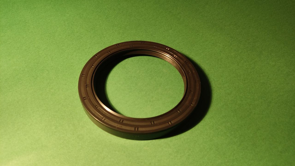 Сальник редуктора поворота стрелы NIIGATA