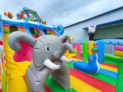 Коммерческий надувной батут «Парк развлечений 2» 10*6*6 м