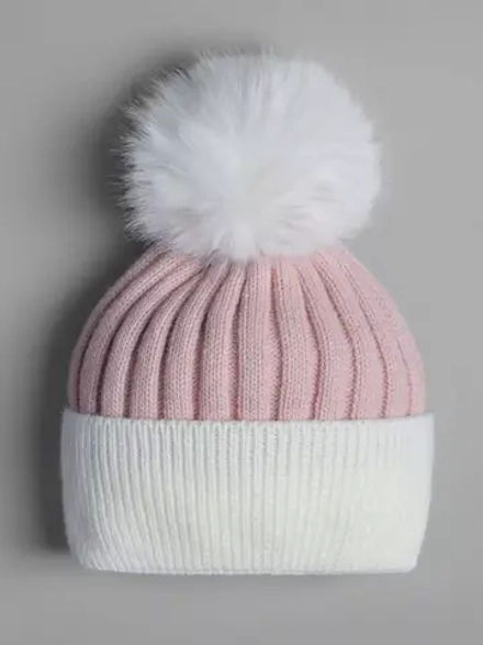 Шапка для девочки зимняя вязаная с помпоном