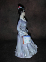 Статуэтка. Фарфор. Дама Мидинетт. Royal Doulton. Англия