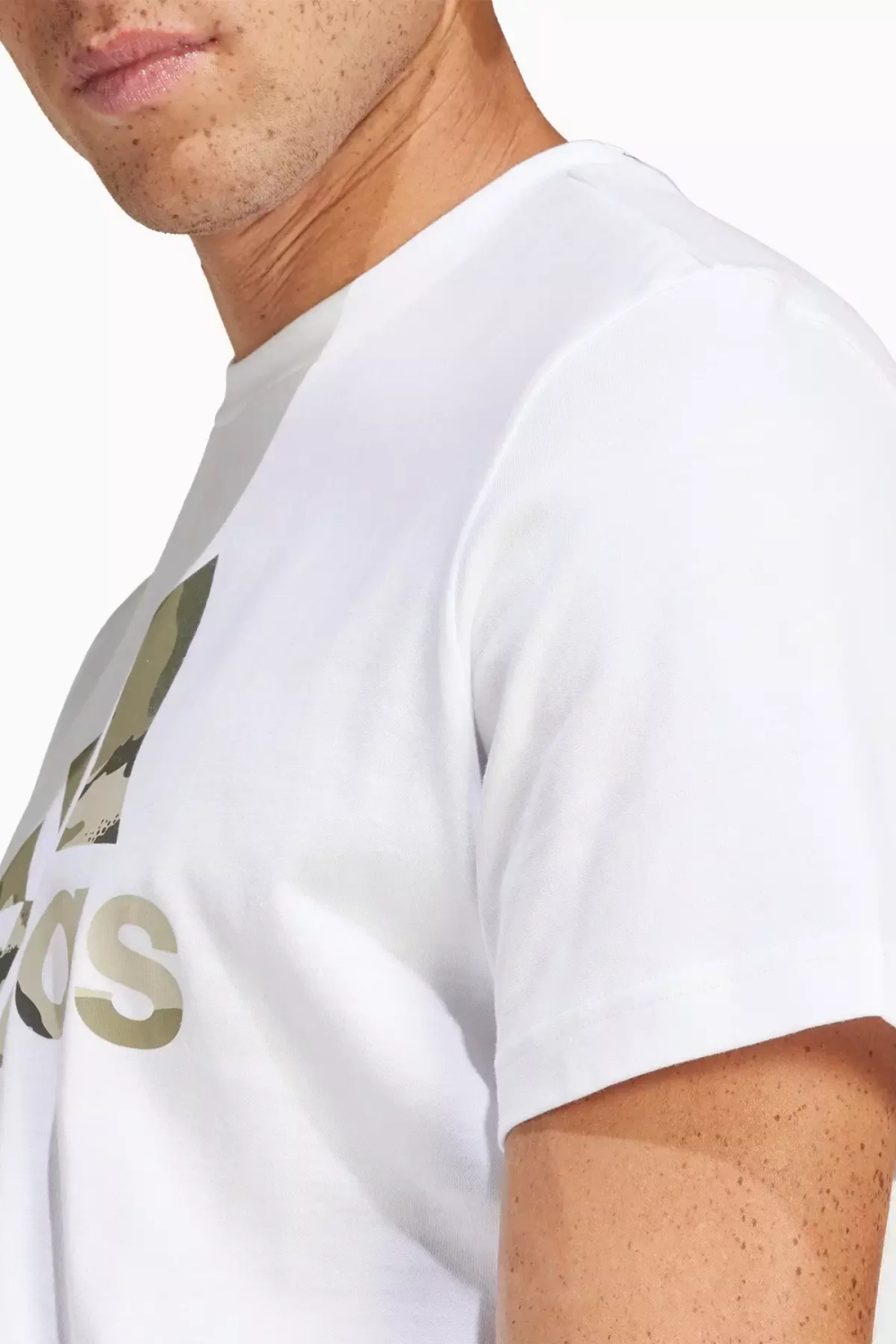 Футболка adidas Camo Badge of Sport