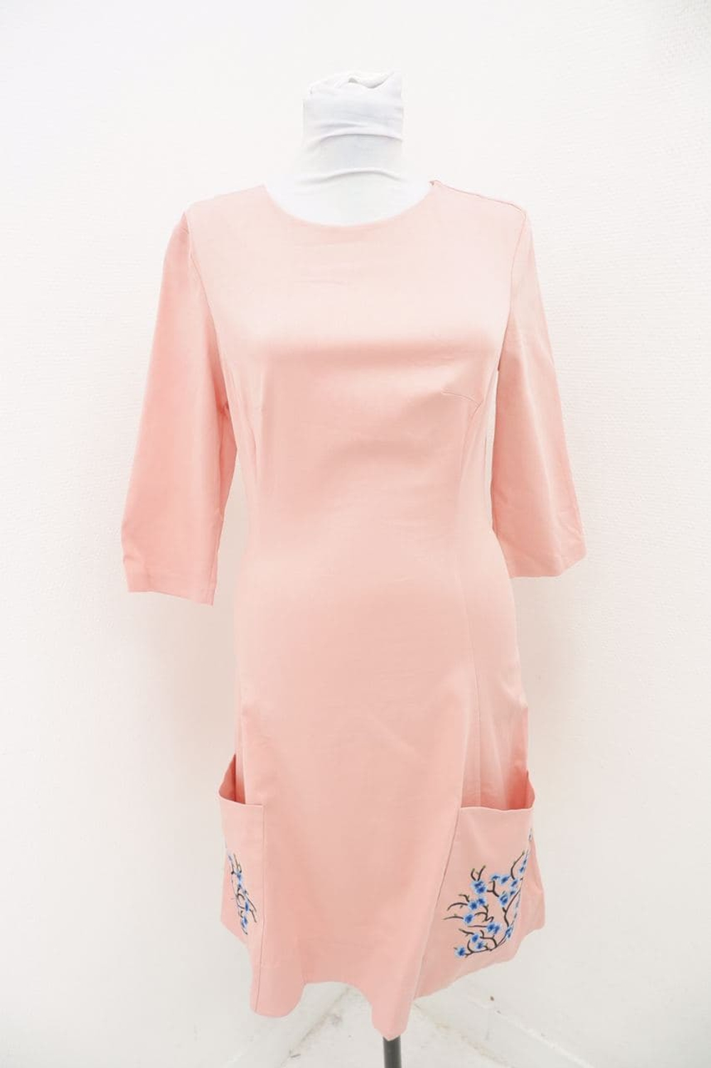 Платье с вышивкой ASCOOL 42 размер, новое