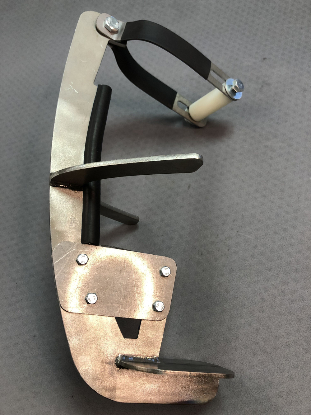 Защита винта (редуктора) лодочного мотора Suzuki 2.5