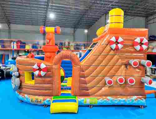 Надувной батут "Веселый кораблик", 7x5x5 м.