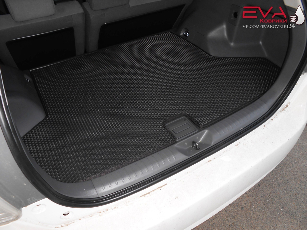 Toyota Prius Alpha 1 поколение XW40 (05.2011 - н.в.) минивэн, 5 мест
