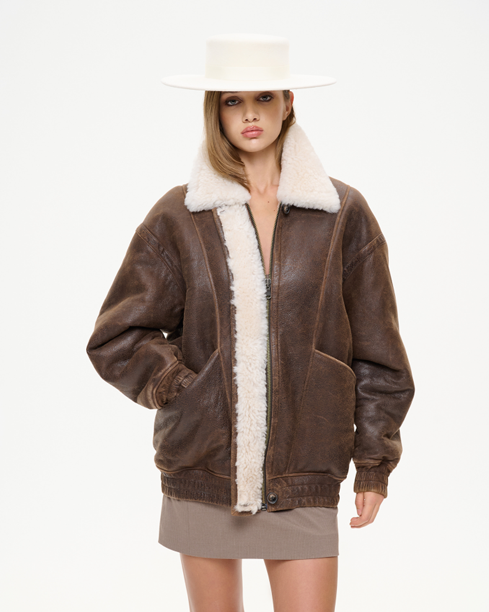 Дублёнка-бомбер свободного кроя