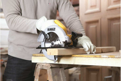 Дисковая пила DEWALT DWE 560 K, 5500 об/мин, 3.7 кг