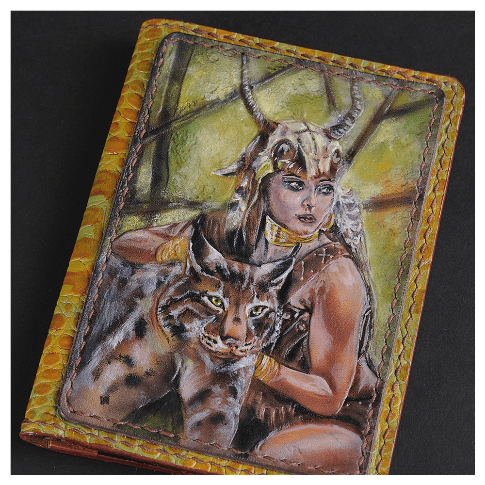 Кожаная обложка на паспорт «Шаманка» (фигура)
