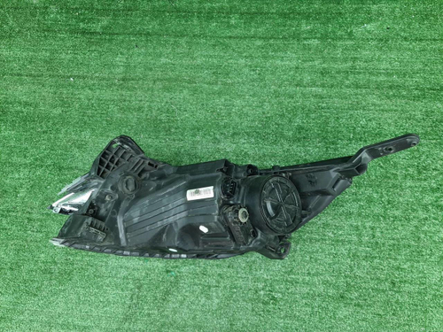 Битая Фара правая Kia Rio 3 QB (2015-2017) галоген