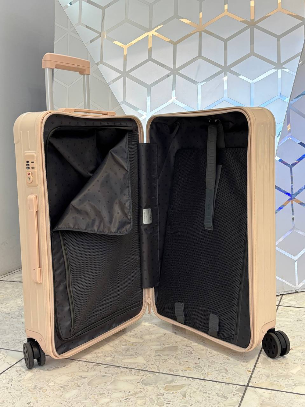 Чемодан Rimowa